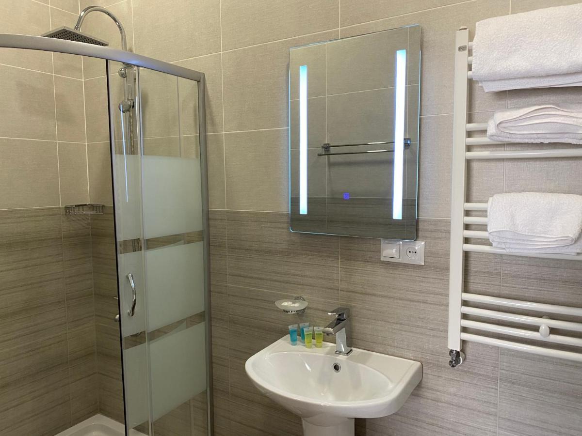 Hotel Sharl Ninotsminda Екстериор снимка