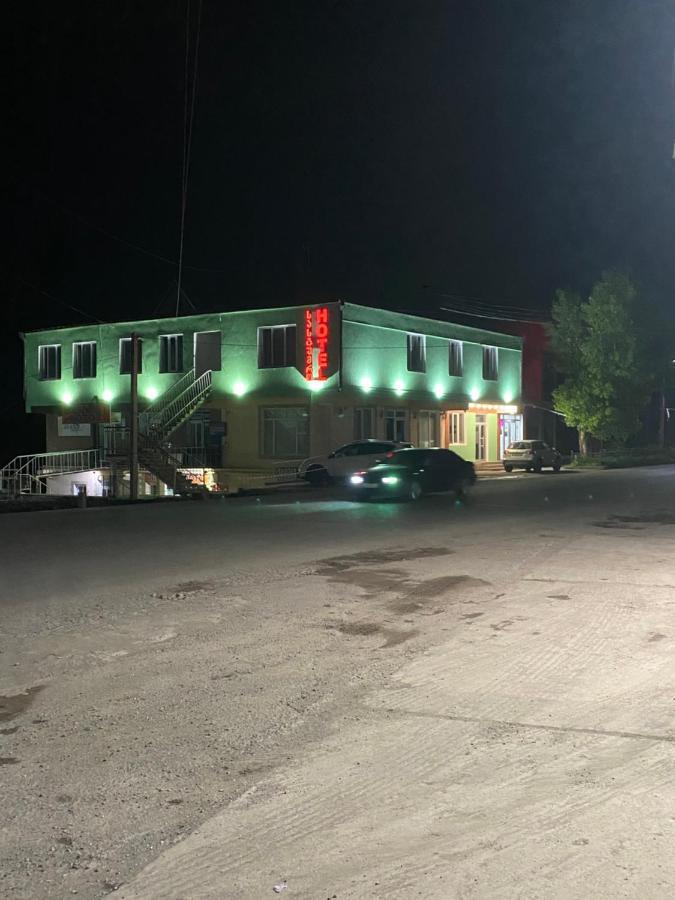 Hotel Sharl Ninotsminda Екстериор снимка