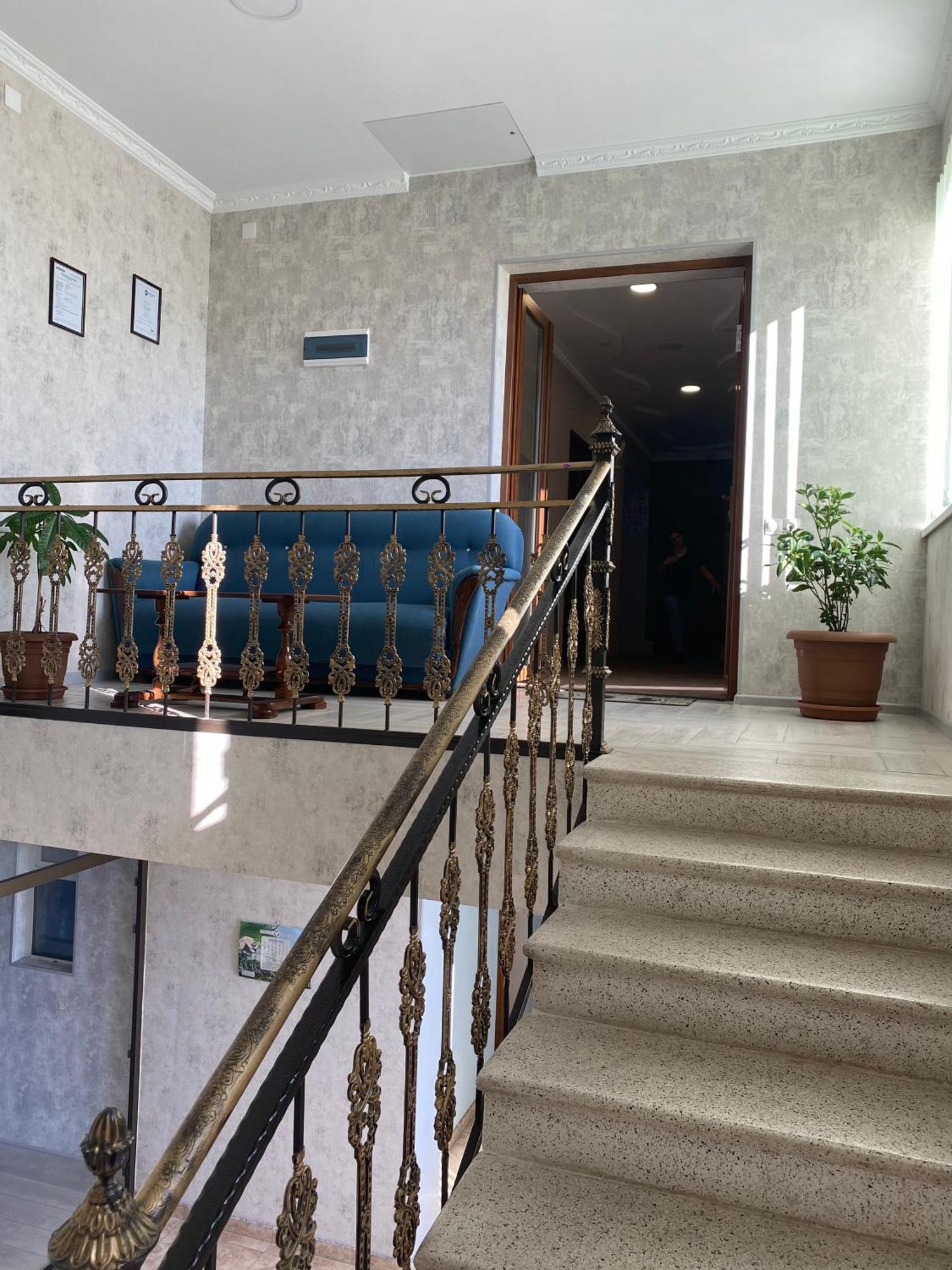 Hotel Sharl Ninotsminda Екстериор снимка